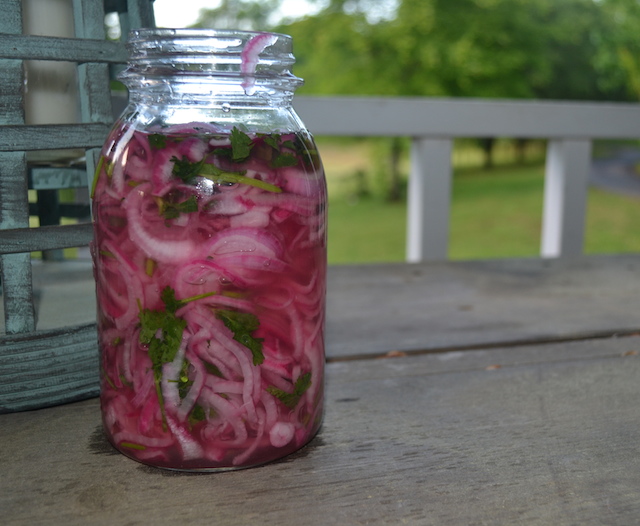 pickled red onions 