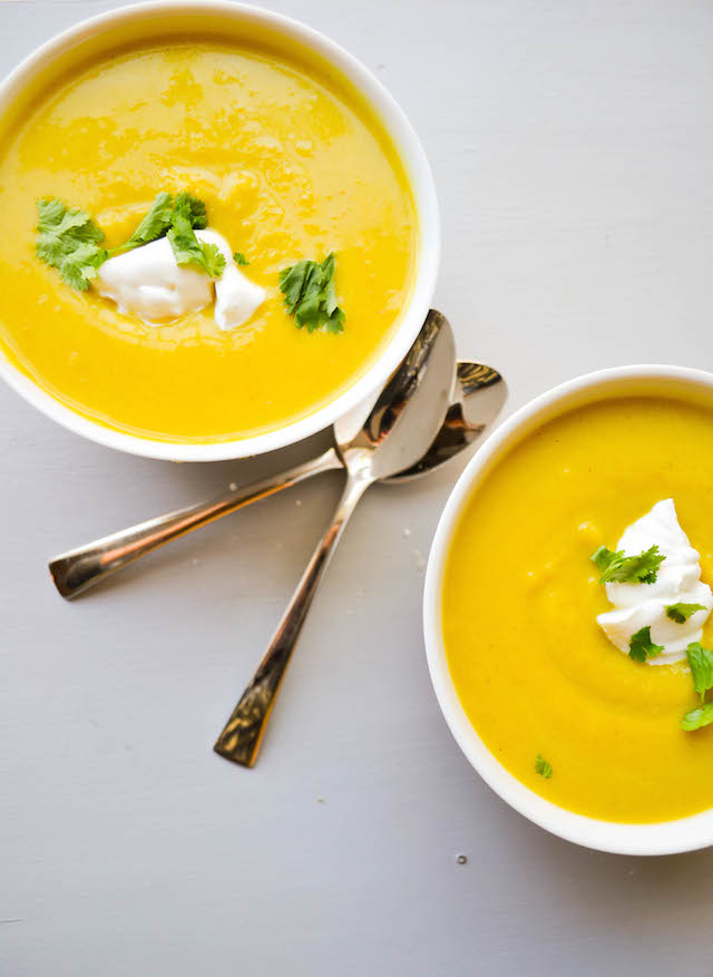 Curry Roasted Acorn Squash Soup